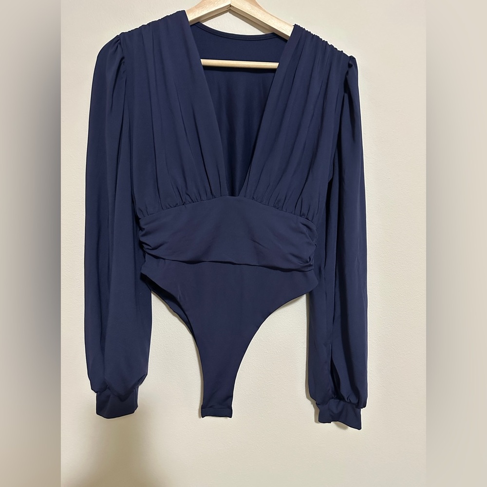 ♻️Bar III: Navy Blue V-Neck Bodysuit
